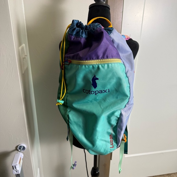 Cotopaxi Luzon 18L Daypack Del Día Colorful Hiking Drawstring Closure Stuff It - Picture 4 of 6